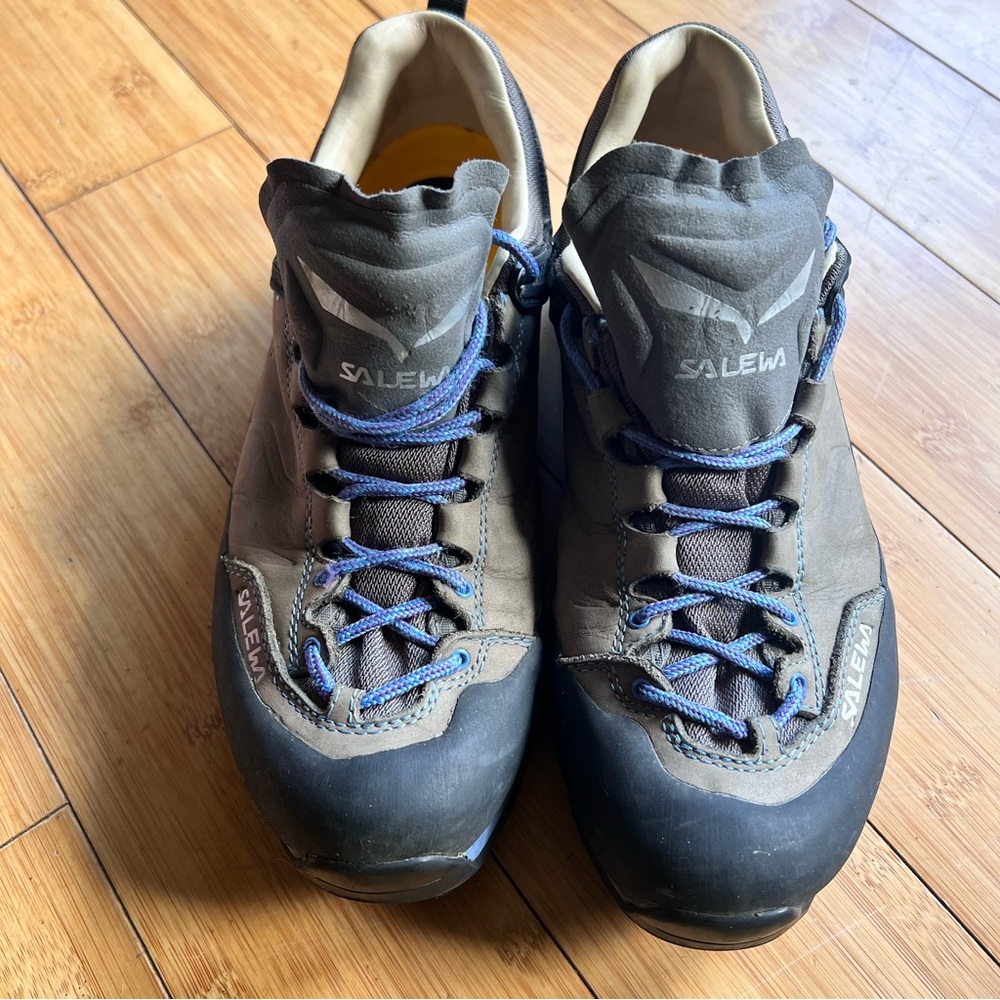 Salewa Women’s Mountain Trainer L Size 9 US Approach Hiking Shoes Pewter Riviera